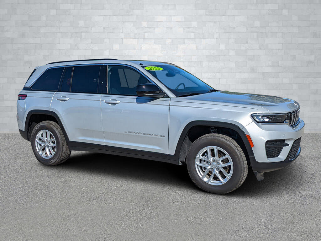 2025 Jeep Grand Cherokee Laredo X 4WD