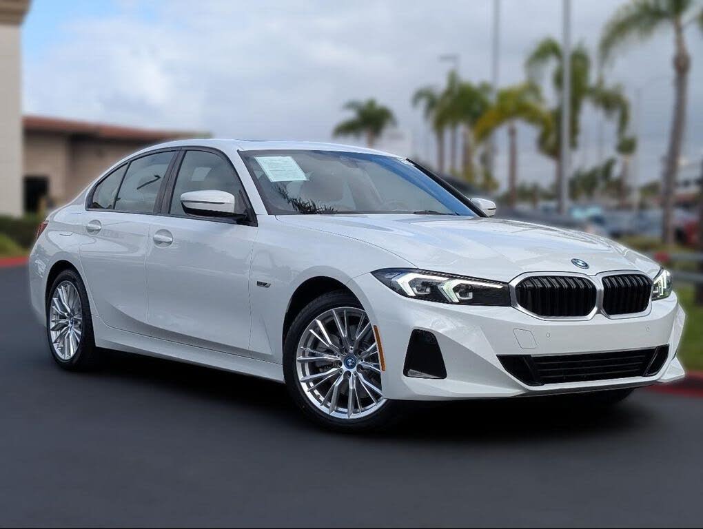 2023 BMW 3 Series 330e Hybrid Plug-in RWD