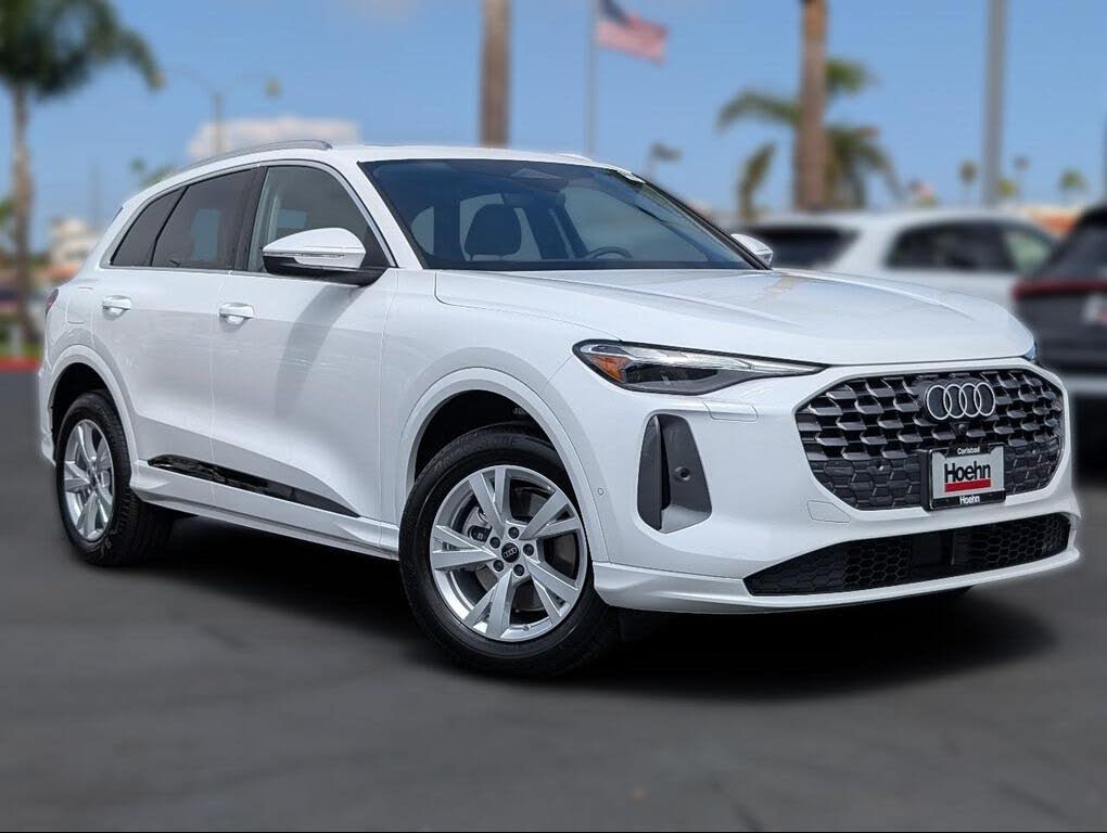 2025 Audi Q5 quattro Premium 40 TFSI