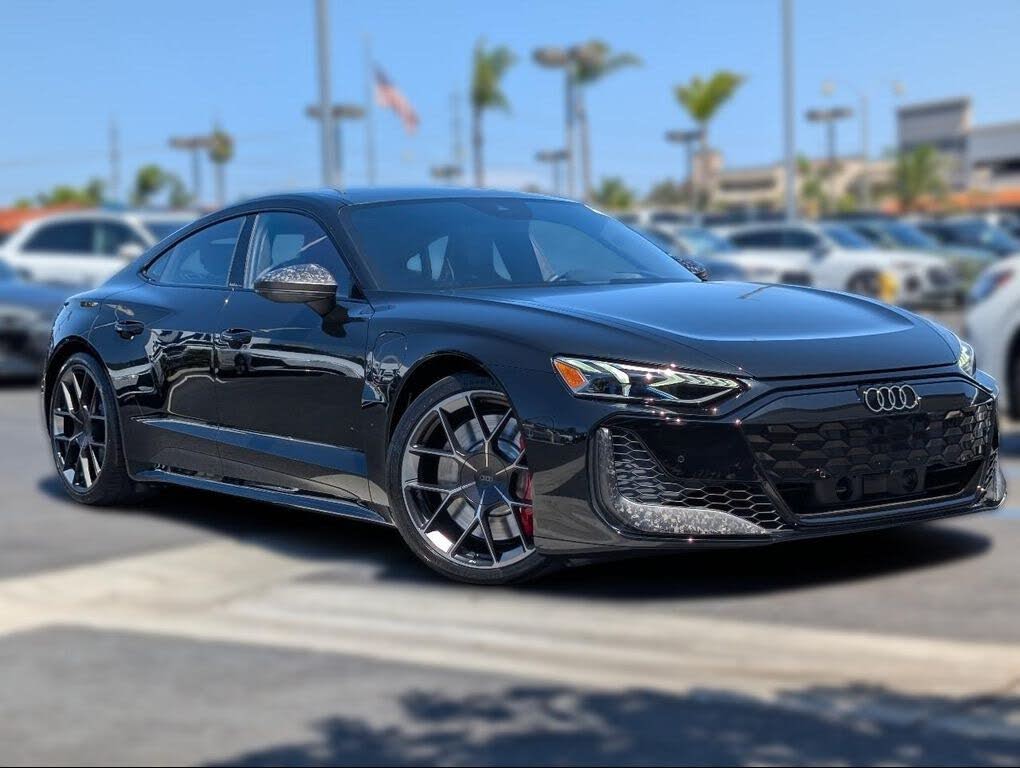 2025 Audi RS e-tron GT quattro Performance