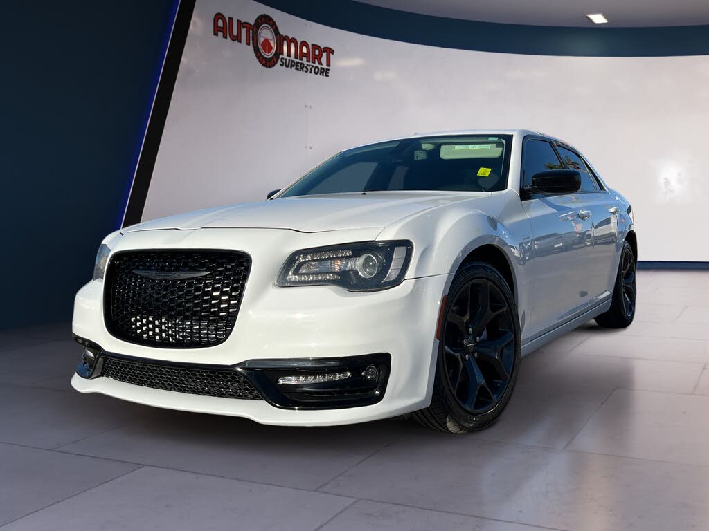 2021 Chrysler 300 Touring RWD