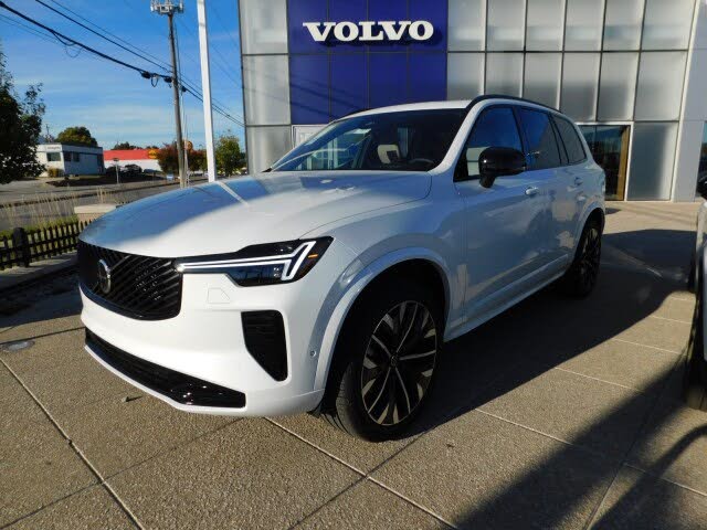 2026 Volvo XC90 B6 Ultra Dark 7-Passenger AWD