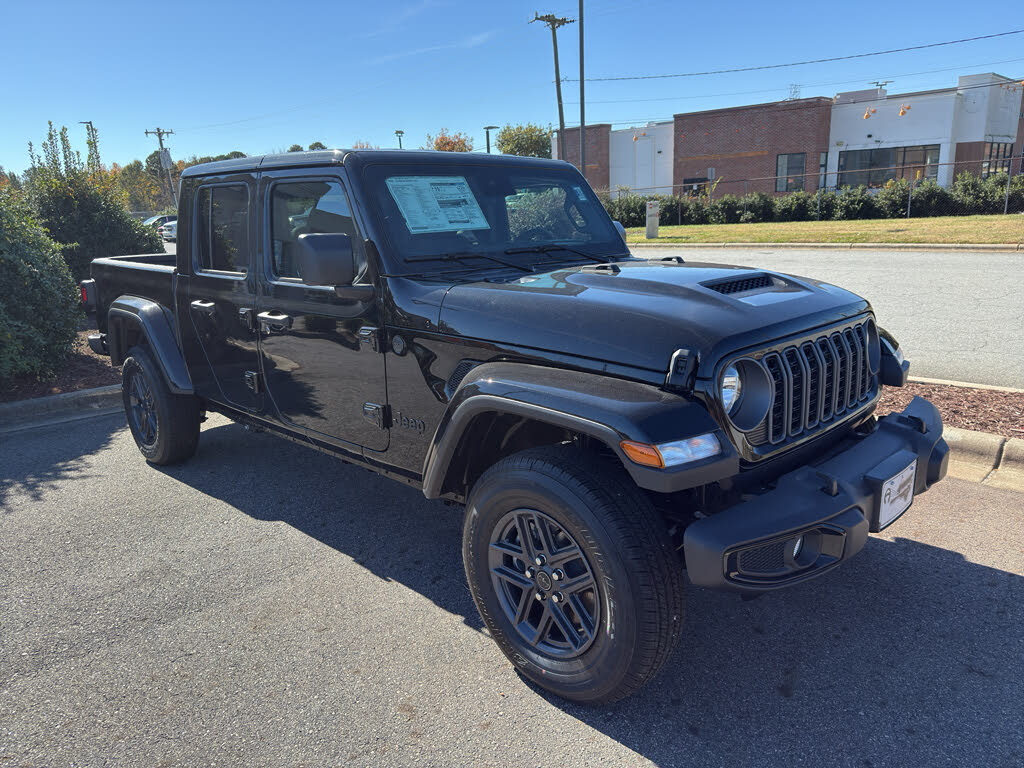 2025 Jeep Gladiator Sport S Crew Cab 4WD