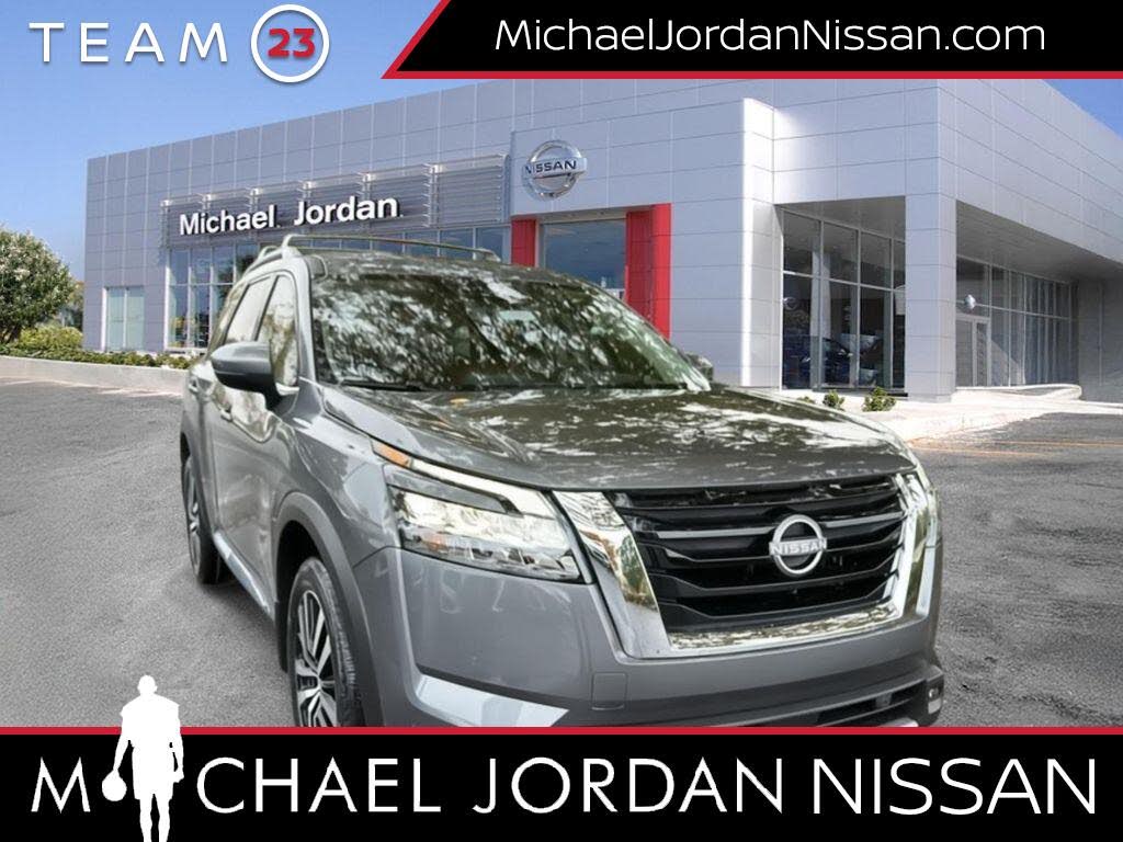 2025 Nissan Pathfinder Platinum 4WD