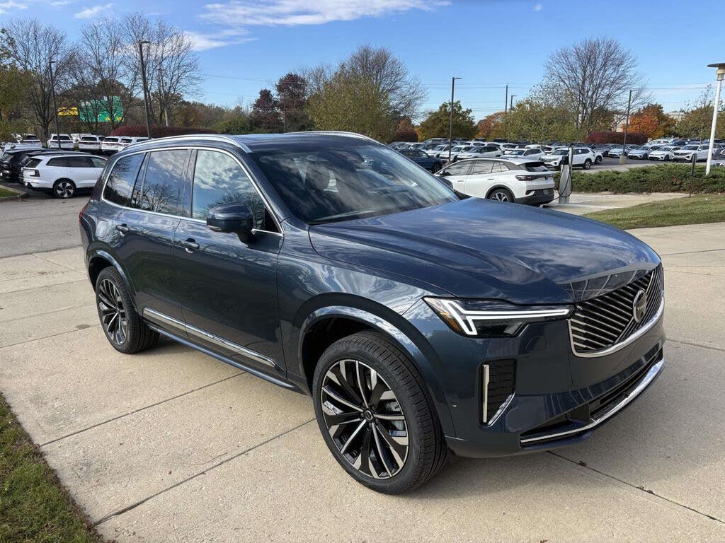 2026 Volvo XC90 B5 Plus 7-Passenger AWD