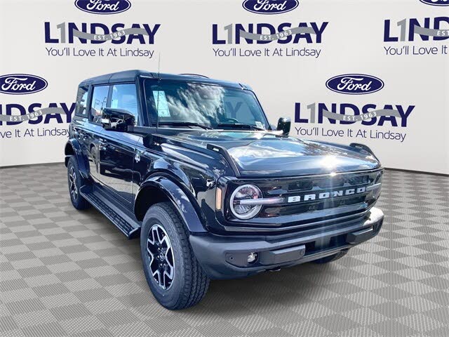 2025 Ford Bronco Outer Banks 4-Door 4WD