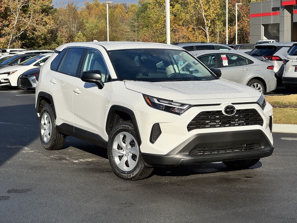 2025 Toyota RAV4 LE FWD