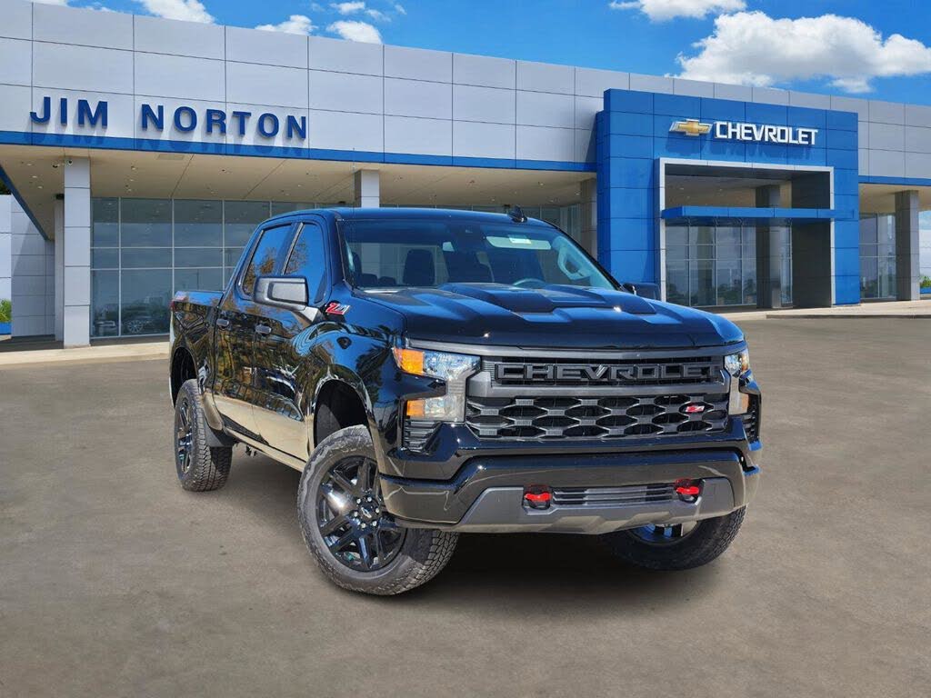 2026 Chevrolet Silverado 1500 Custom Trail Boss Crew Cab 4WD