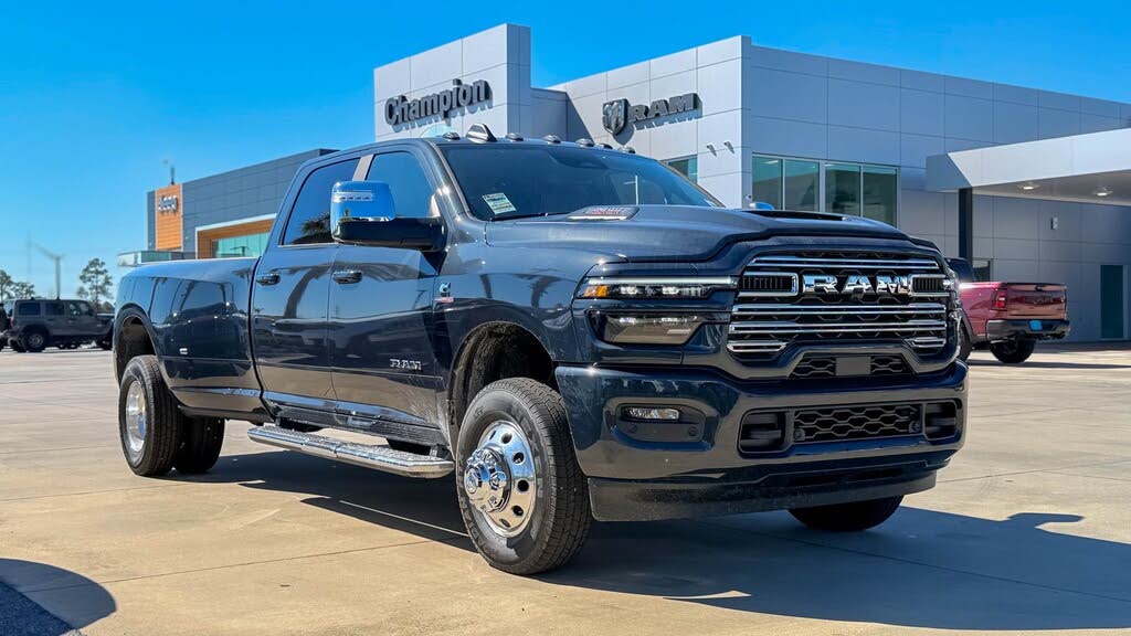 2026 RAM 3500 Laramie Crew Cab LB DRW 4WD