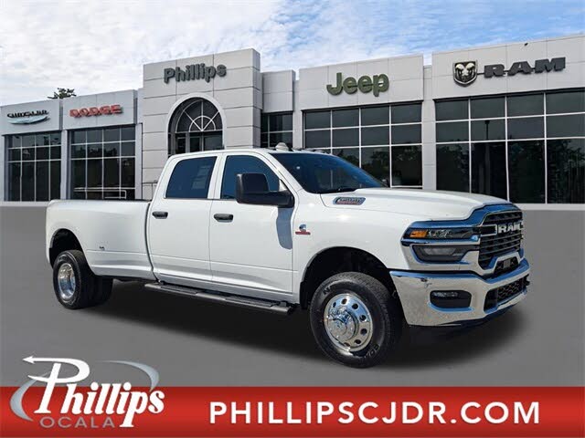 2026 RAM 3500 Tradesman Crew Cab LB DRW 4WD