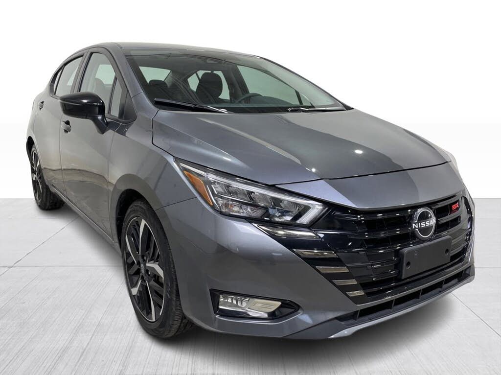 2024 Nissan Versa SR FWD