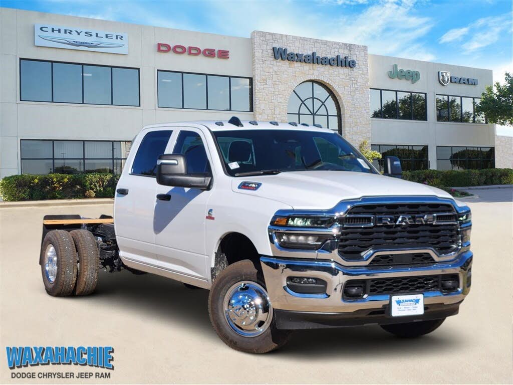 2026 RAM 3500 Chassis Tradesman Crew Cab LB DRW 4WD