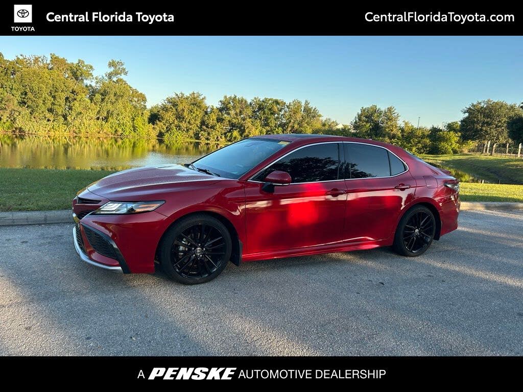 2022 Toyota Camry Hybrid XSE FWD