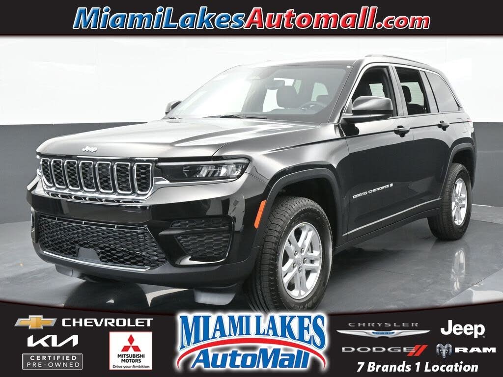 2024 Jeep Grand Cherokee Laredo RWD