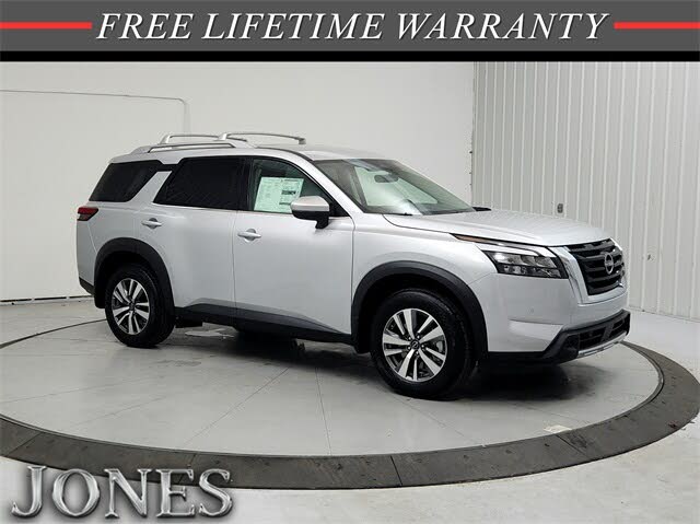 2025 Nissan Pathfinder SL FWD
