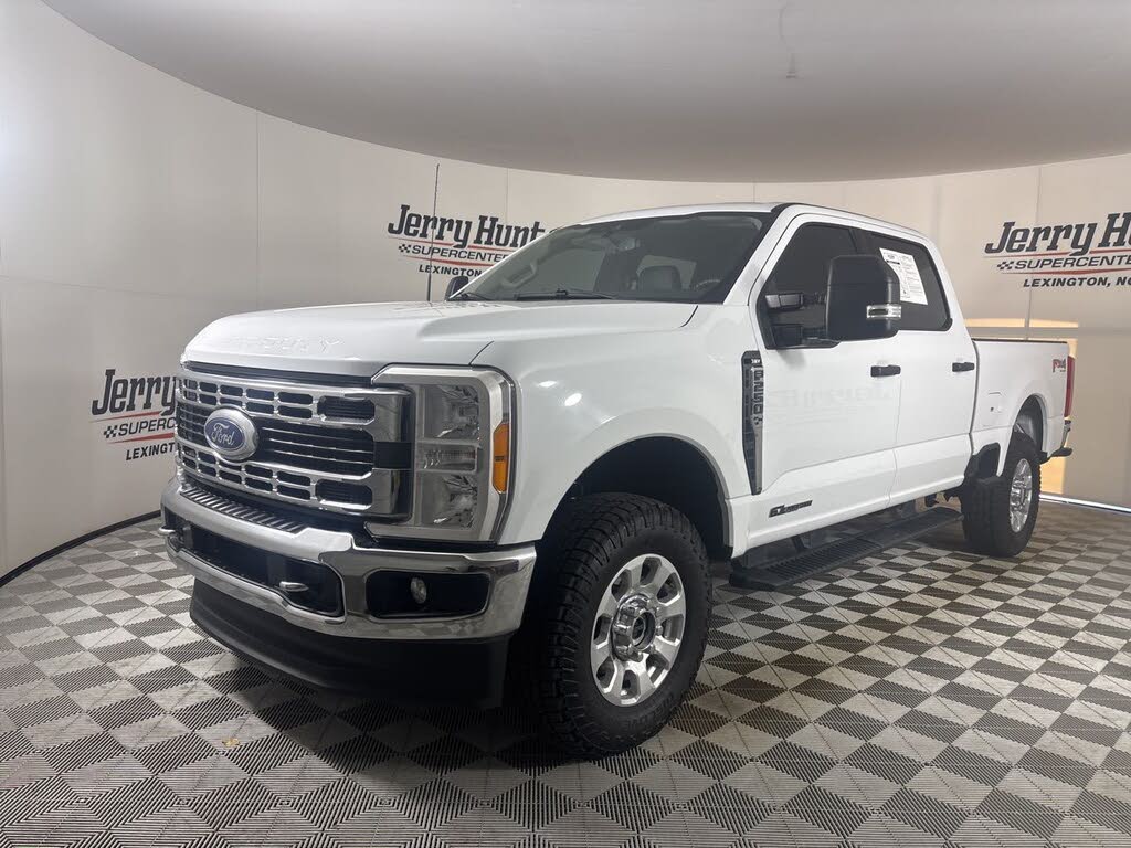2023 Ford F-250 Super Duty XLT Crew Cab 4WD