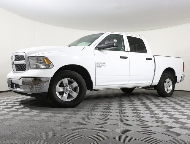 2023 RAM 1500 Classic SLT Crew Cab 4WD