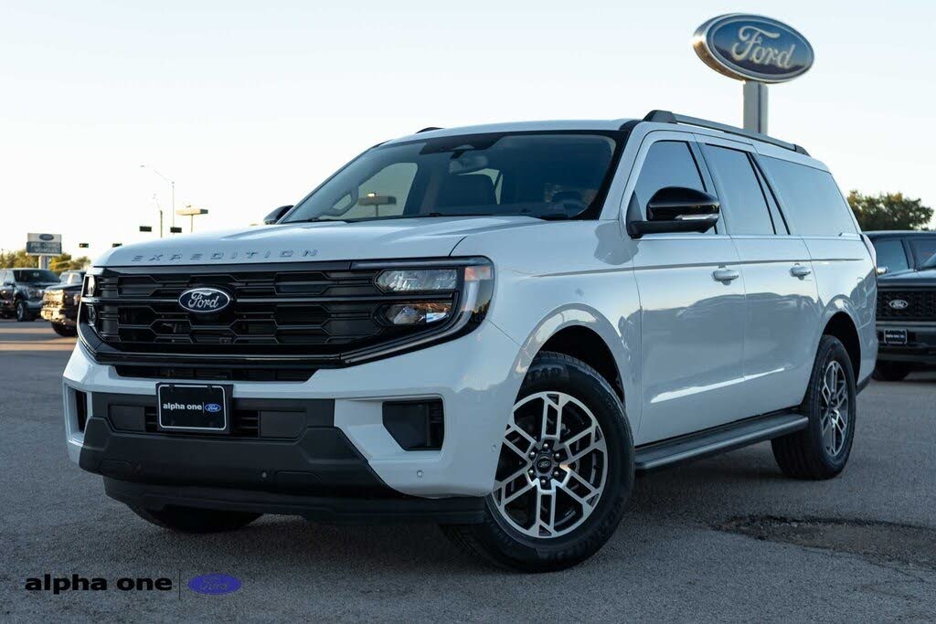 2025 Ford Expedition MAX Active RWD