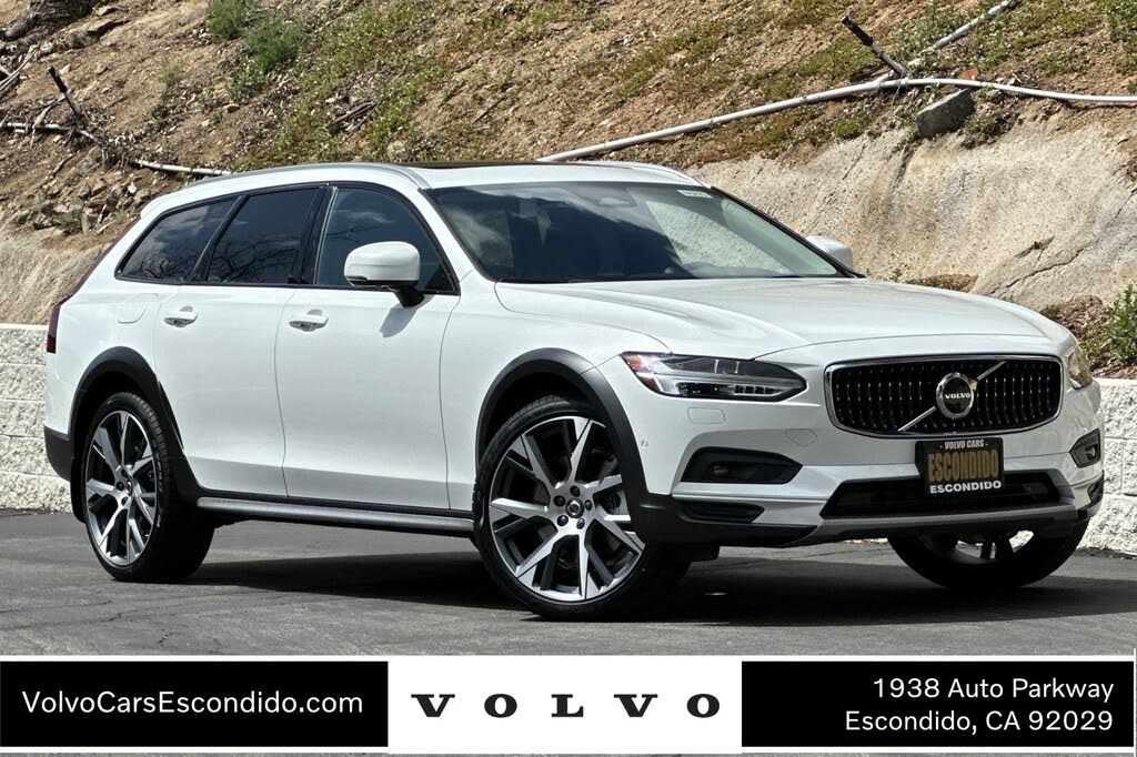 2025 Volvo V90 Cross Country B6 Ultra AWD