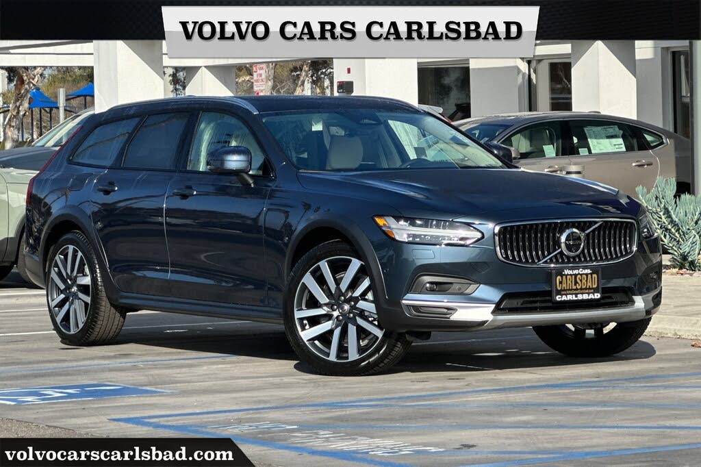 2025 Volvo V90 Cross Country B6 Plus AWD
