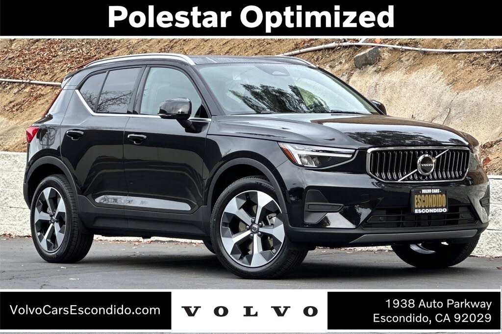 2025 Volvo XC40 B5 Core Bright Theme AWD