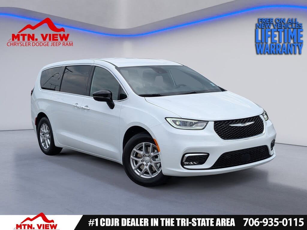 2026 Chrysler Pacifica Select FWD