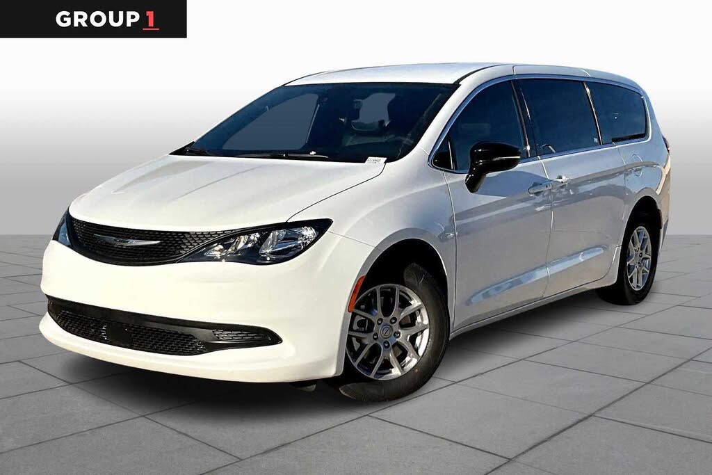 2026 Chrysler Voyager LX FWD