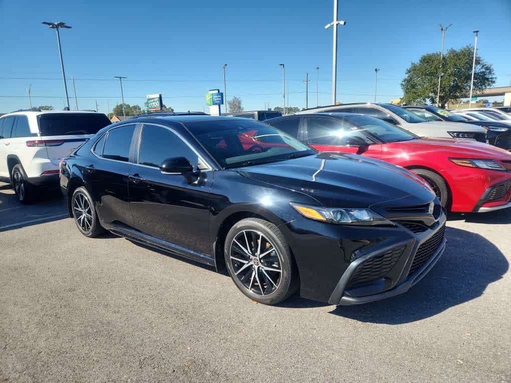 2023 Toyota Camry SE FWD