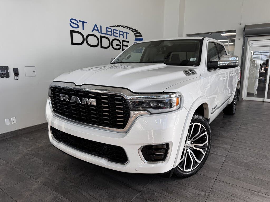RAM 1500 Tungsten Crew Cab 4WD 2025
