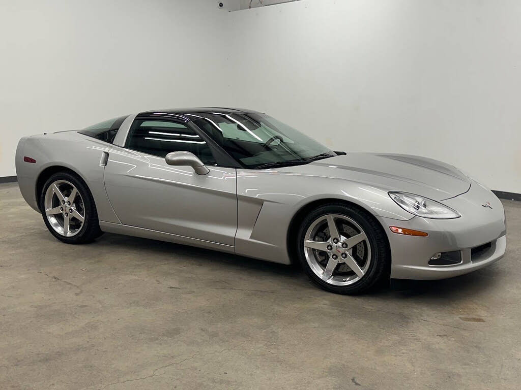 2005 Chevrolet Corvette Coupe RWD