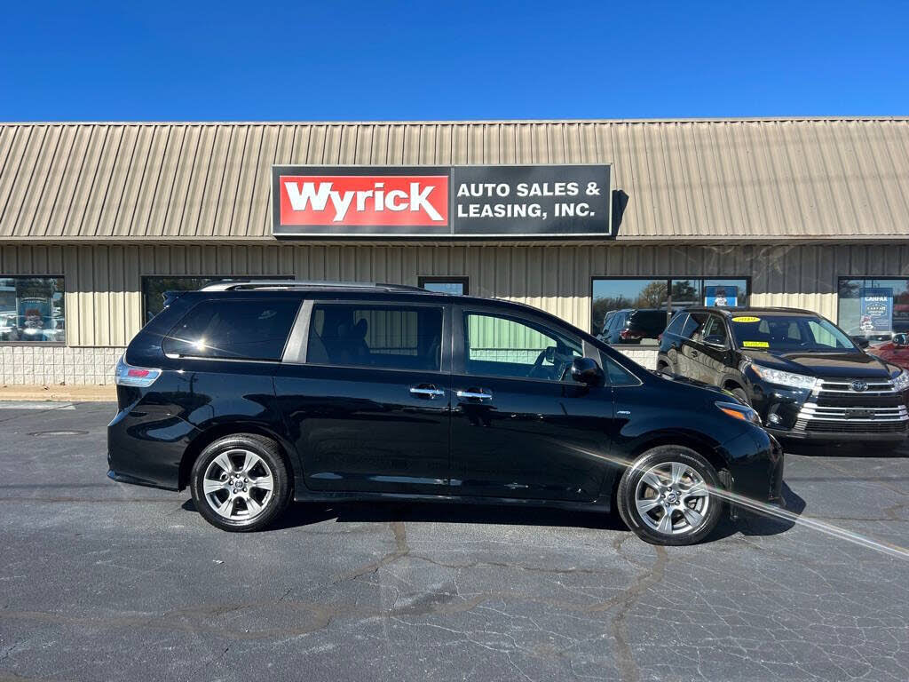2019 Toyota Sienna SE 7-Passenger AWD