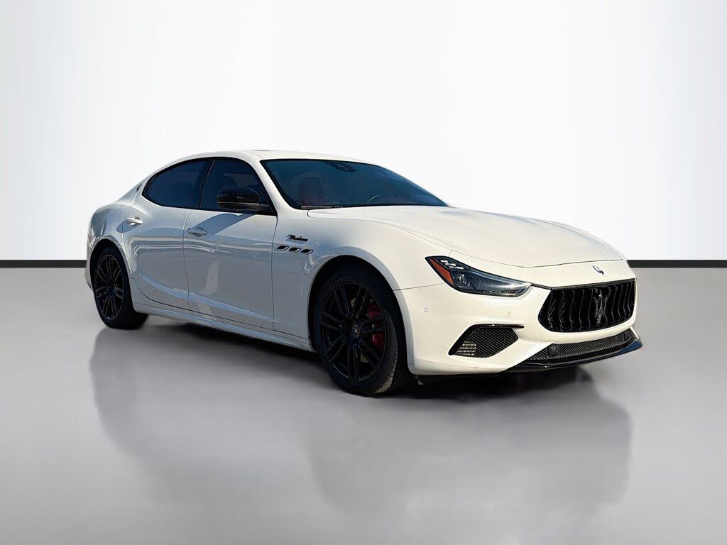2022 Maserati Ghibli Modena RWD