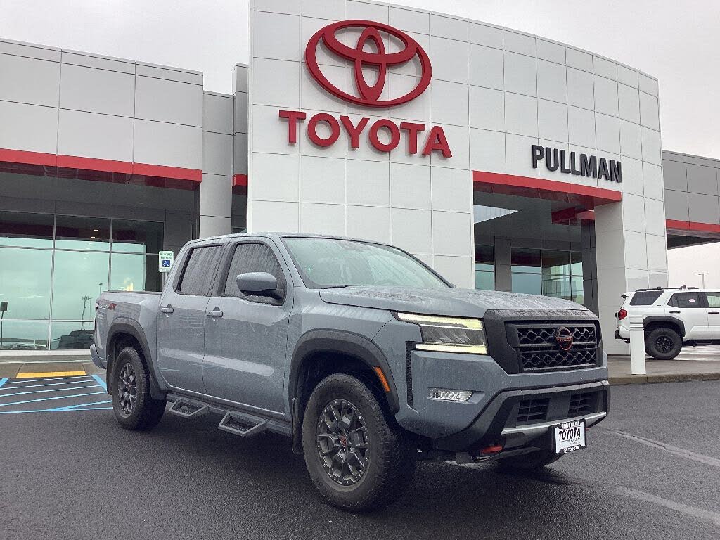 2023 Nissan Frontier PRO-4X Crew Cab 4WD