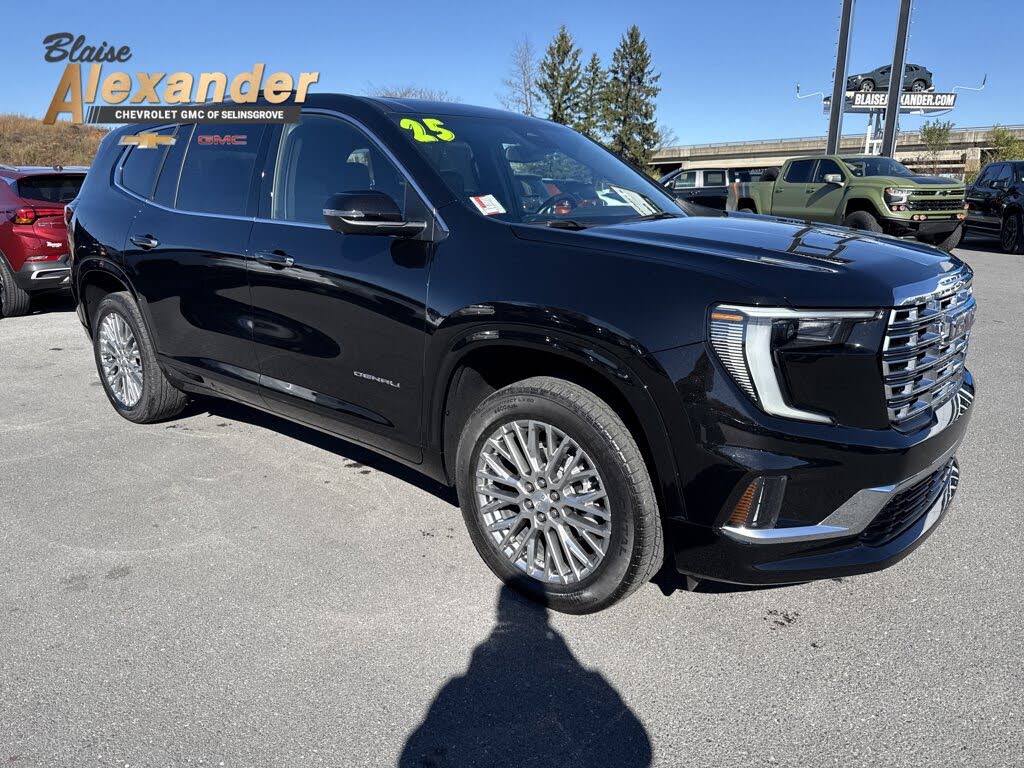 2025 GMC Acadia Denali AWD