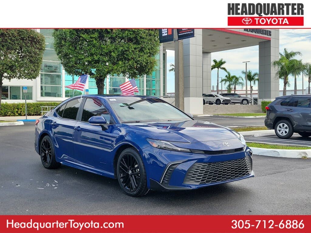 2025 Toyota Camry SE FWD