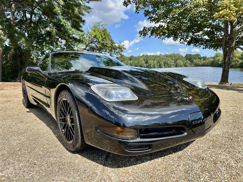1998 Chevrolet Corvette Coupe RWD