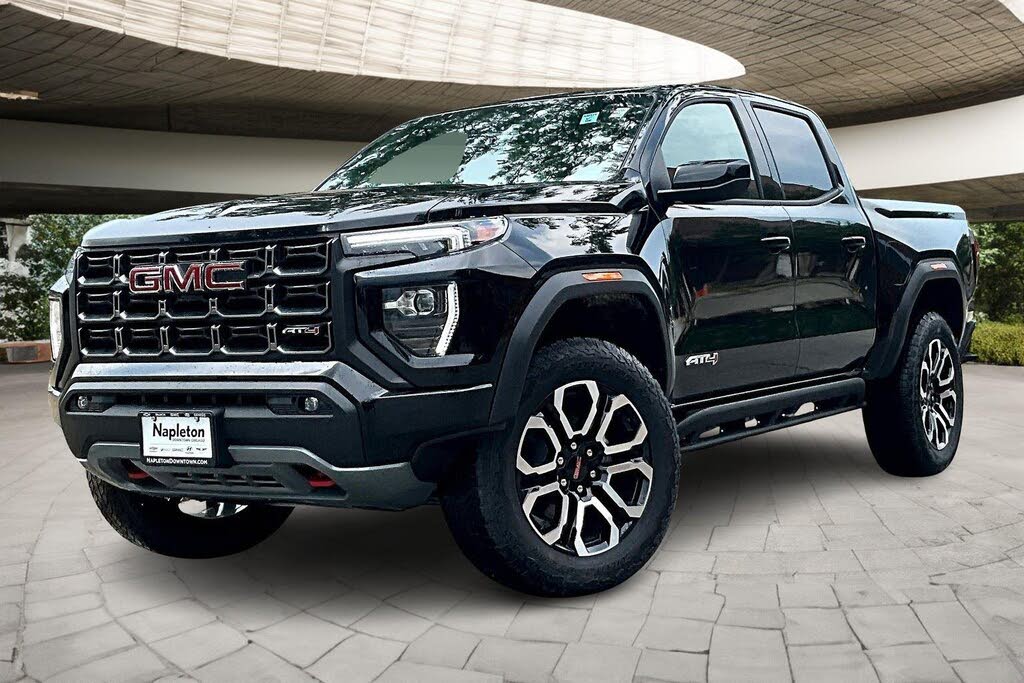 2025 GMC Canyon AT4 Crew Cab 4WD