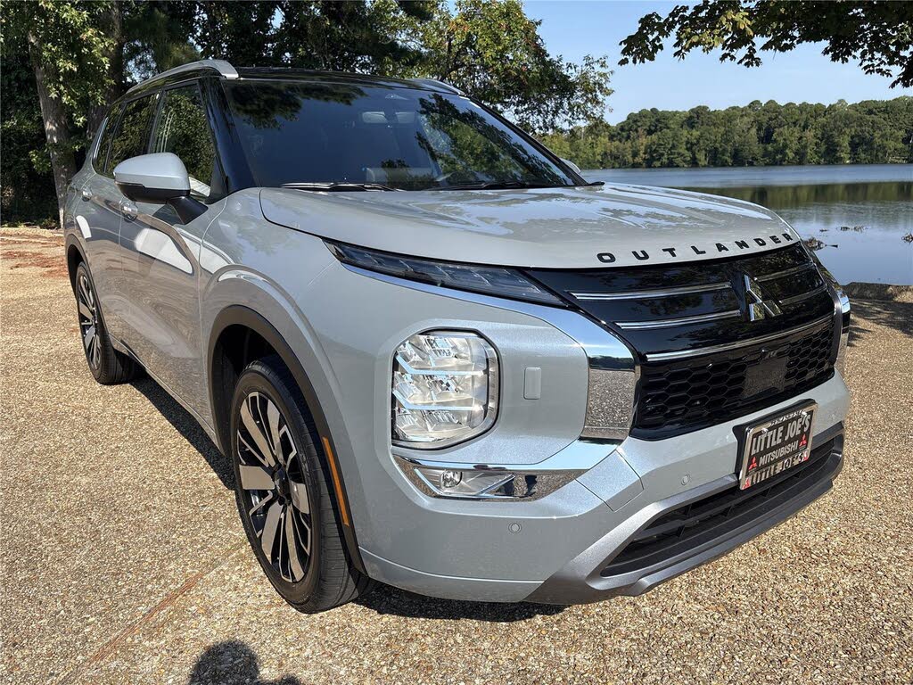 2025 Mitsubishi Outlander SEL FWD