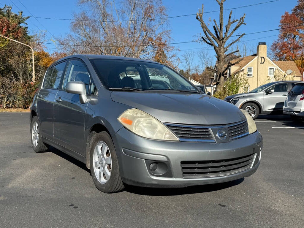 2009 Nissan Versa S 1.8