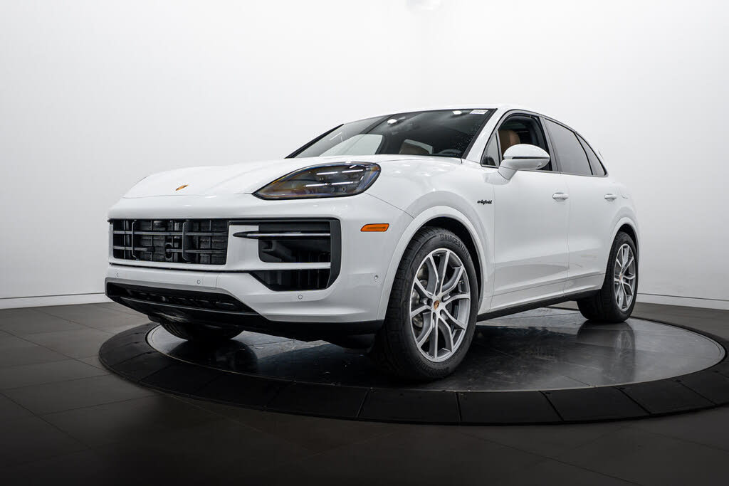 2026 Porsche Cayenne AWD