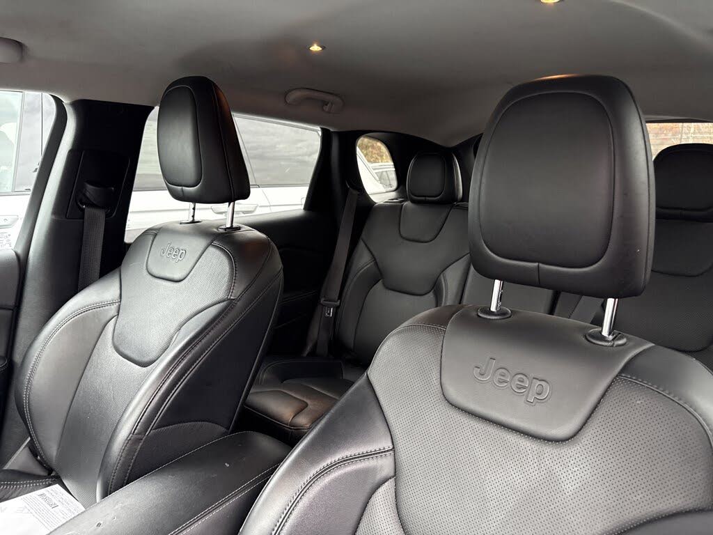 2022 Jeep Cherokee Latitude Lux 4WD