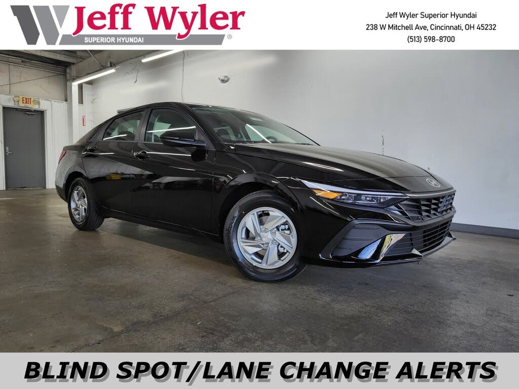 2026 Hyundai Elantra SE FWD