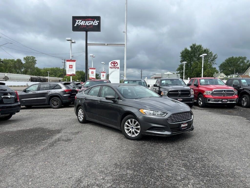 2016 Ford Fusion S