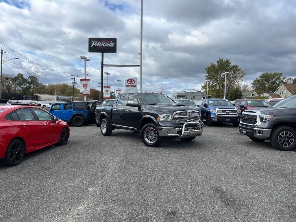 2016 RAM 1500 Laramie Crew Cab 4WD