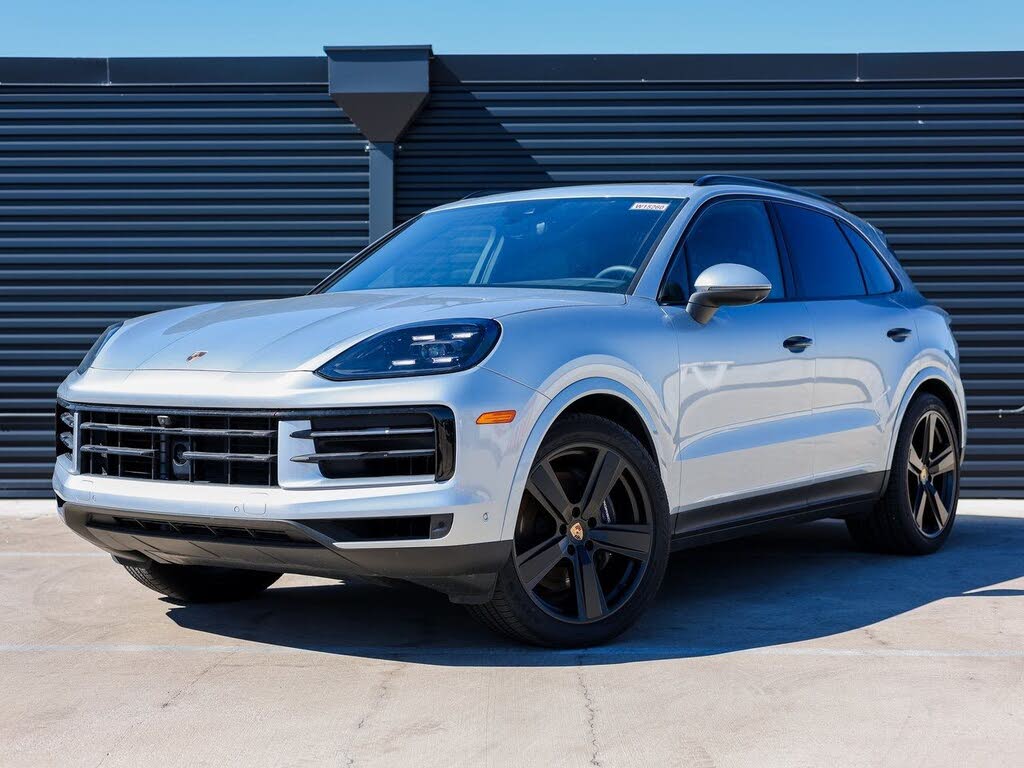 2025 Porsche Cayenne AWD