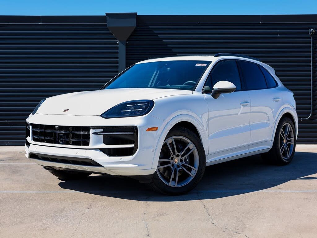 2025 Porsche Cayenne AWD