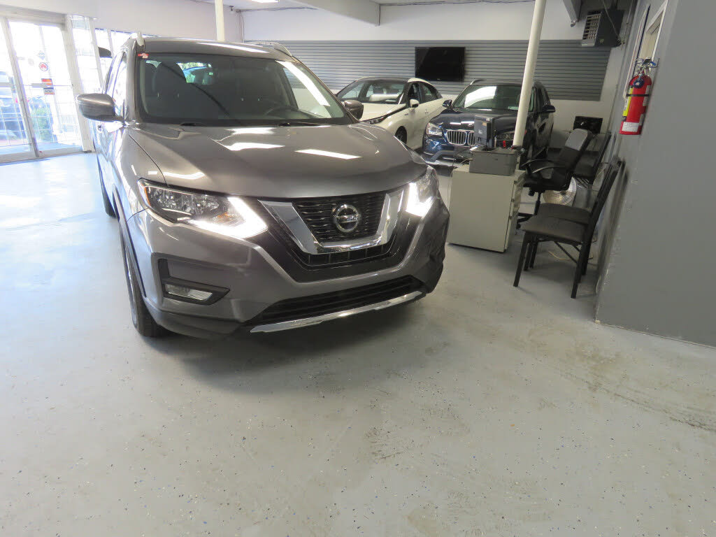 2018 Nissan Rogue SV FWD