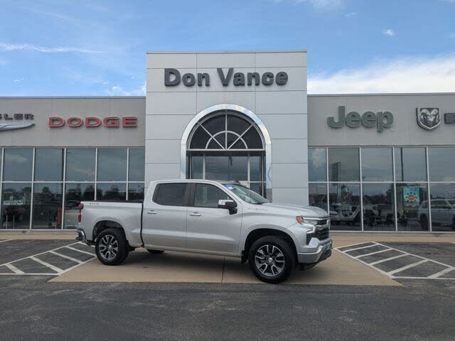 2022 Chevrolet Silverado 1500 LT Crew Cab 4WD