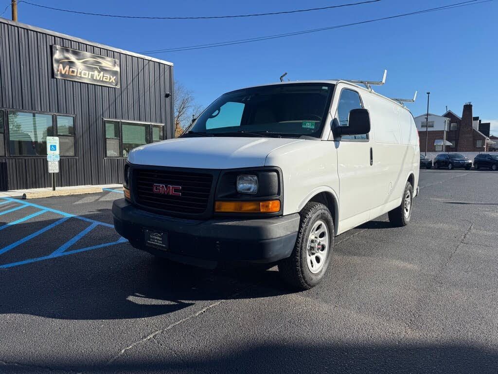 2013 GMC Savana Cargo 1500 RWD