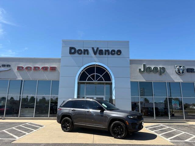 2022 Jeep Grand Cherokee Altitude 4WD